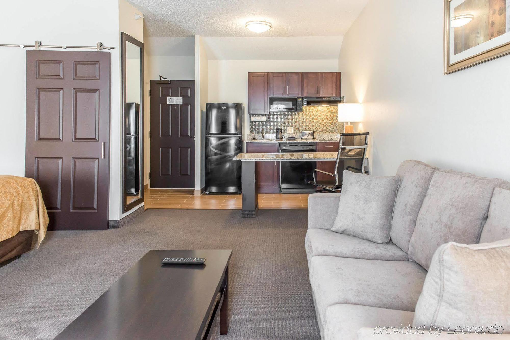 Mainstay Suites Pittsburgh Airport Робинсон-Тауншип Экстерьер фото