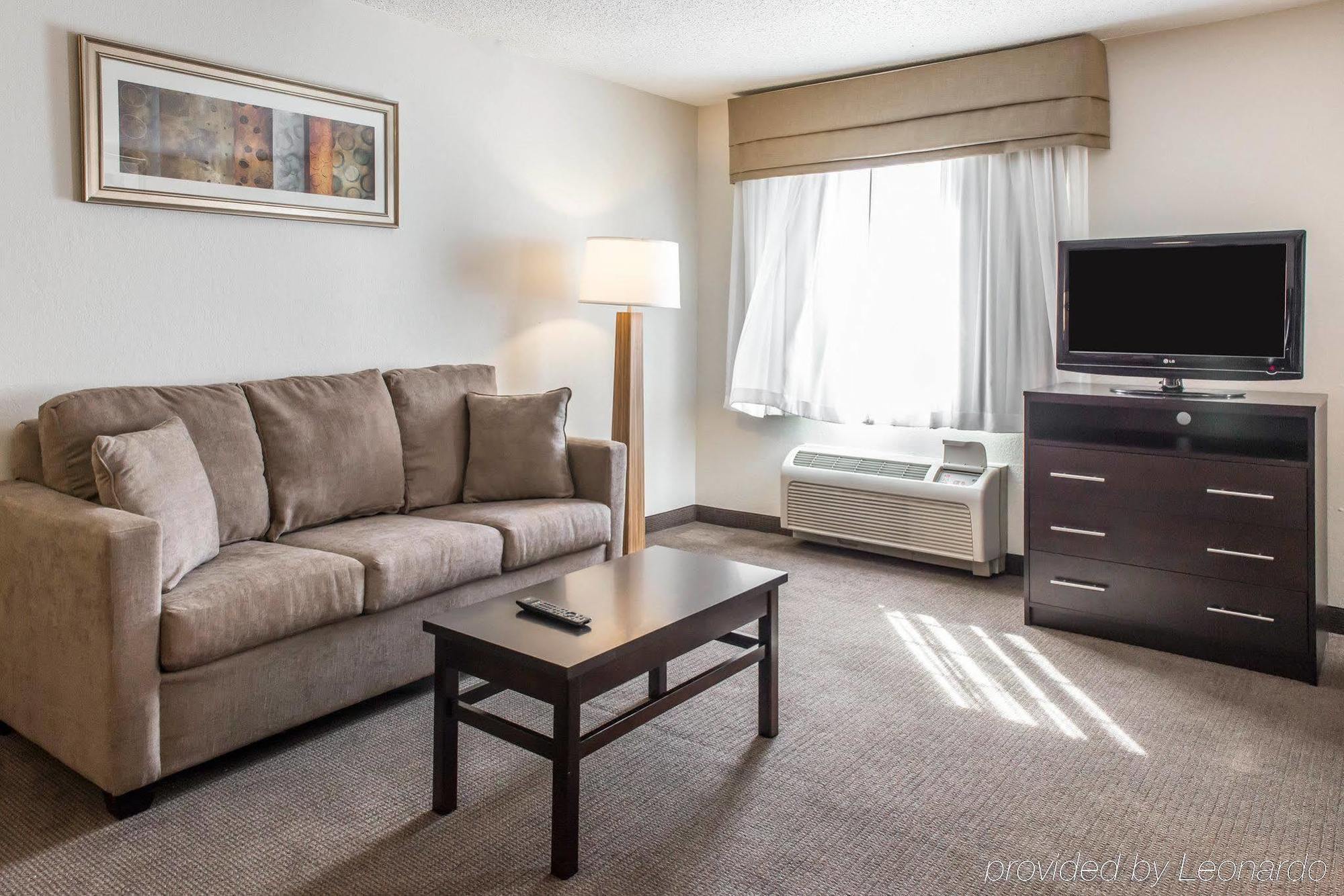 Mainstay Suites Pittsburgh Airport Робинсон-Тауншип Экстерьер фото